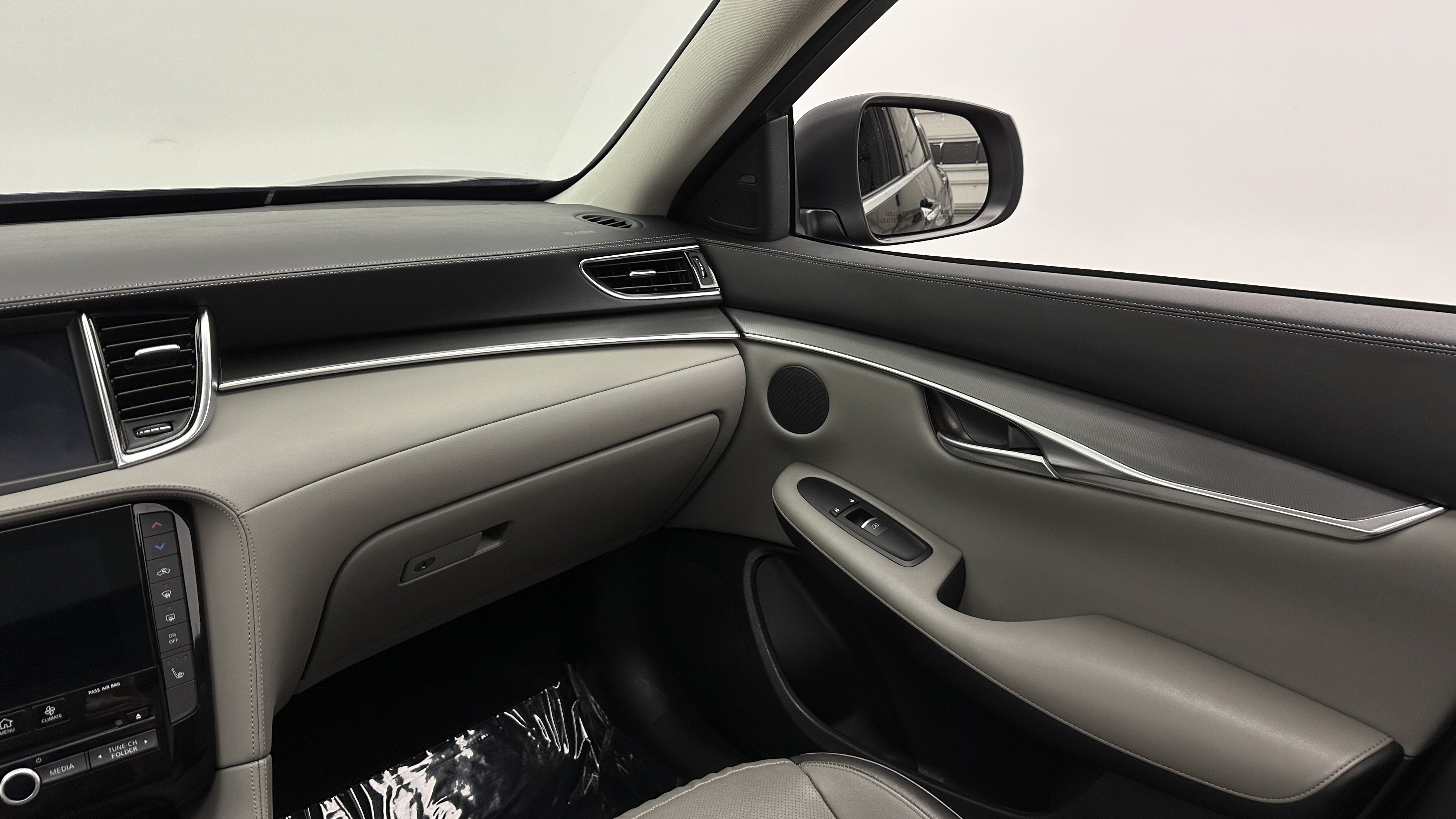 Used 2023 INFINITI QX50 Luxe FWD image 33