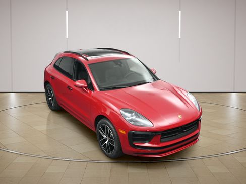 New 2026 Porsche Macan AWD/4WD image 37