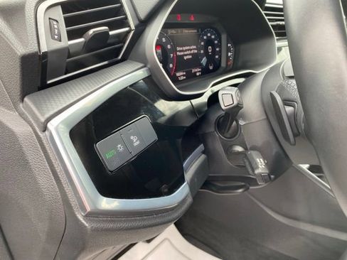 Used 2024 Audi Q3 2.0T Premium w/ Convenience Package AWD/4WD image 26