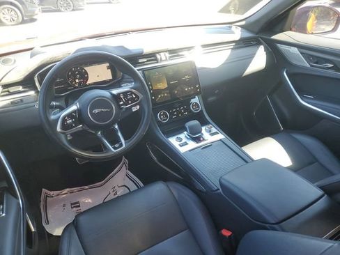 Used 2022 Jaguar F-PACE SVR image 10