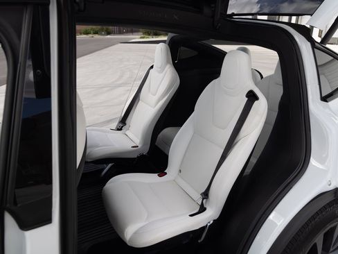 Used 2022 Tesla Model X AWD/4WD image 12