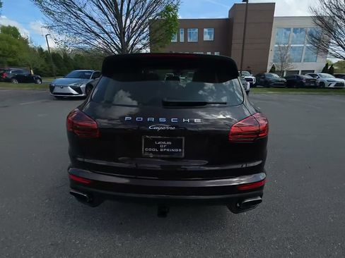 Used 2016 Porsche Cayenne AWD/4WD image 7