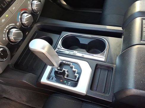 Used 2018 Toyota Tundra SR5 w/ SR5 Upgrade Package image 13