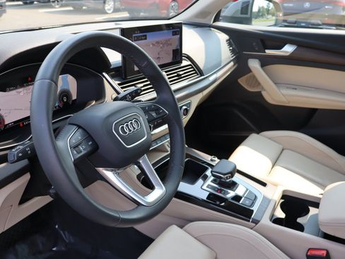 Used 2024 Audi Q5 2.0T Premium Plus w/ Premium Plus Package AWD/4WD image 12