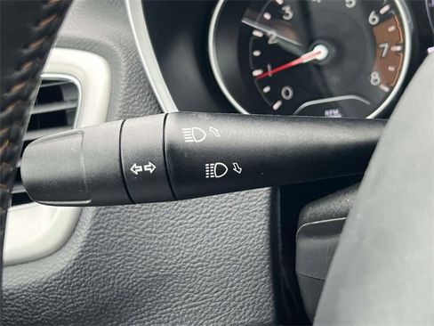 Used 2019 Jeep Compass Latitude image 23