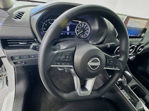 Used 2025 Nissan Sentra SV image 11