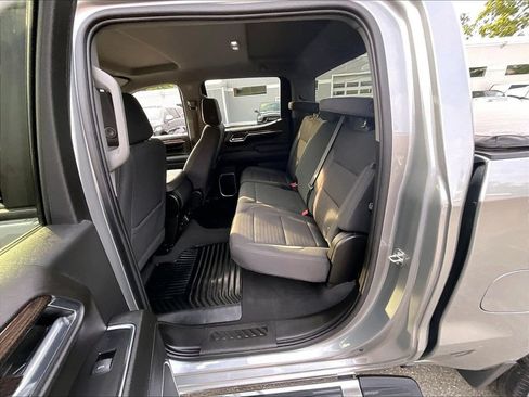 Used 2023 Chevrolet Silverado 1500 LT AWD/4WD image 15