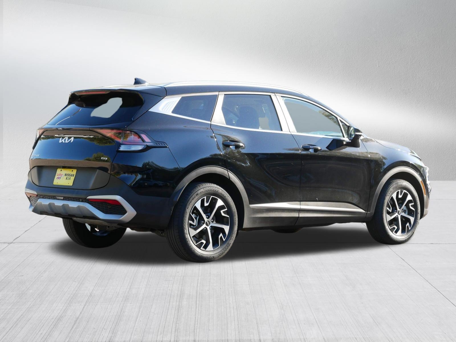 Certified 2024 Kia Sportage EX AWD/4WD image 7
