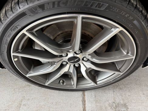 Used 2025 Genesis G70 2.5T image 30