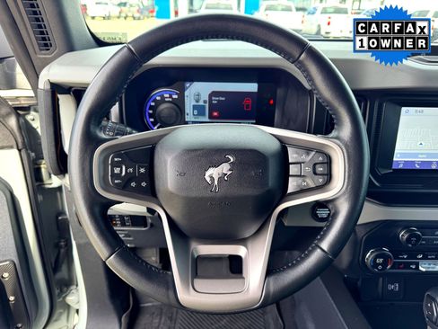 Used 2023 Ford Bronco Badlands w/ Sasquatch Package image 18