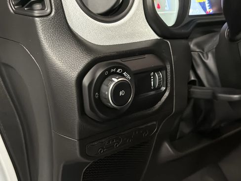 Used 2024 Jeep Wrangler Unlimited Sport AWD/4WD image 23