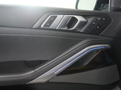 Used 2025 BMW X6 xDrive40i AWD/4WD image 8