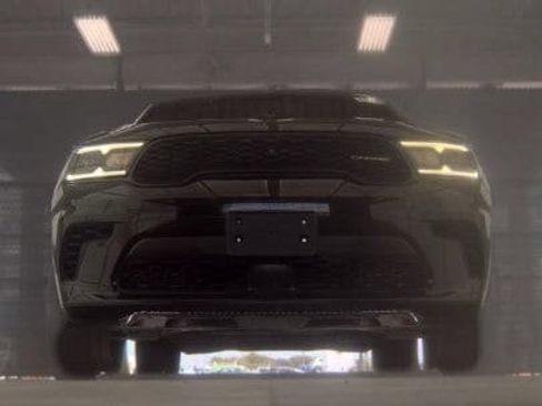Used 2023 Dodge Durango GT RWD image 3