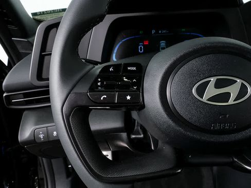 New 2026 Hyundai Elantra SEL Sport Premium FWD image 9