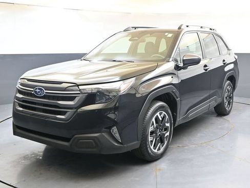 Used 2025 Subaru Forester Premium AWD/4WD image 1