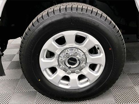 Used 2023 Ford F250 XLT image 9