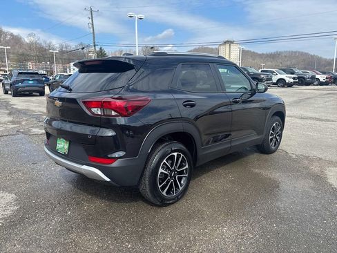 Used 2025 Chevrolet TrailBlazer LT image 5