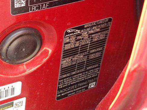 Used 2021 Jaguar F-PACE SVR image 28