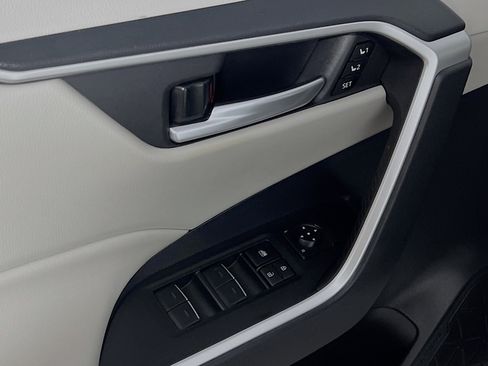 Used 2025 Toyota RAV4 XLE Premium w/ Weather Package AWD/4WD image 17