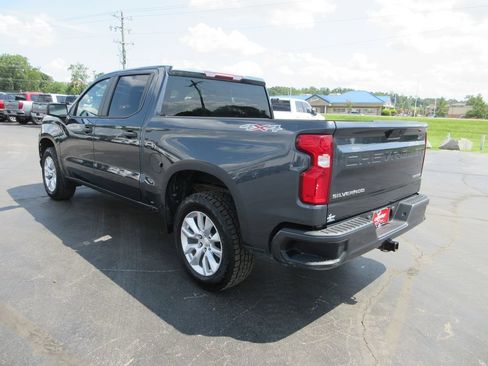 Certified 2021 Chevrolet Silverado 1500 Custom w/ LPO, Dark Essentials Package AWD/4WD image 8