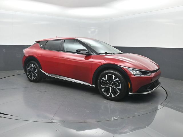 Used 2024 Kia EV6 Wind RWD image 28