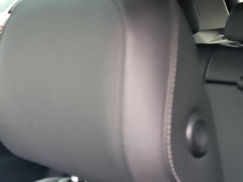 Used 2020 Volkswagen Tiguan SE w/ Panoramic Sunroof Package image 12