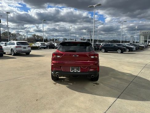 Used 2022 Chevrolet TrailBlazer RS w/ Sun and Liftgate Package image 8