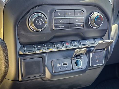 Used 2022 Chevrolet Silverado 1500 Custom Trail Boss w/ LPO, Dark Essentials Package AWD/4WD image 25