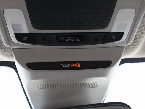 New 2026 Honda HR-V LX image 41