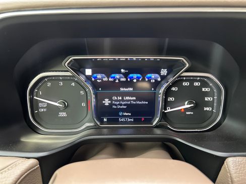 Used 2021 GMC Yukon Denali w/ Denali Premium Package image 9