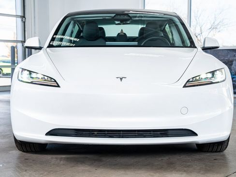 Used 2025 Tesla Model 3 Long Range image 3