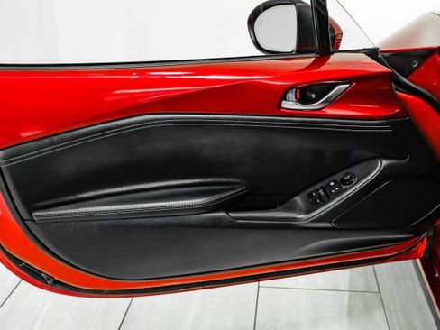 Used 2022 MAZDA MX-5 Miata RF Grand Touring image 35