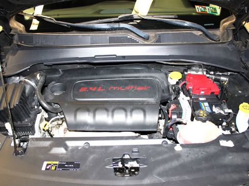 Used 2020 Jeep Compass Latitude image 37