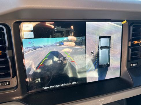 Used 2023 Ford Bronco Badlands w/ Sasquatch Package image 29