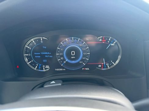 Used 2018 Cadillac Escalade ESV Luxury AWD/4WD image 73