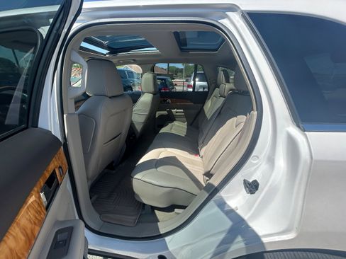 Used 2014 Lincoln MKX AWD w/ Equipment Group 102A image 5