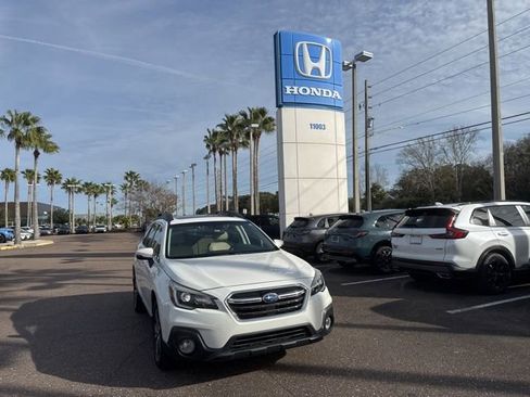 Used 2018 Subaru Outback 2.5i Limited image 10