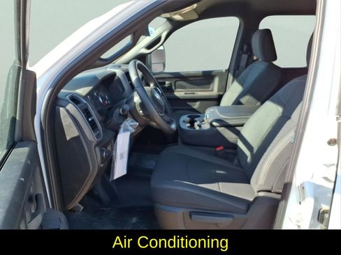 New 2025 RAM 3500 Tradesman w/ Chrome Appearance Group image 24