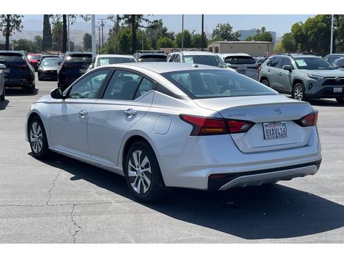 Used 2020 Nissan Altima 2.5 S FWD image 4