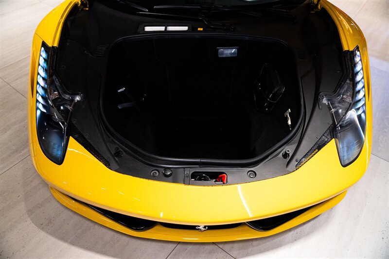 Used 2010 Ferrari 458 Italia Coupe RWD image 9