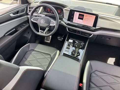 New 2026 Volkswagen Atlas Peak Edition AWD/4WD image 10