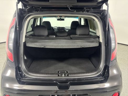 Used 2017 Kia Soul + FWD image 8