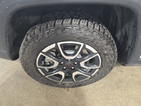 Used 2026 Jeep Compass Trailhawk AWD/4WD image 10