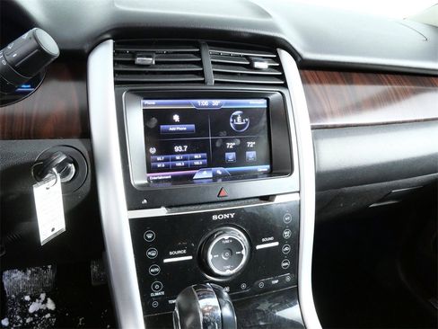 Used 2013 Ford Edge Limited image 19