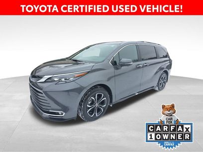 Certified 2025 Toyota Sienna Platinum