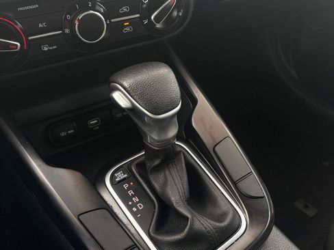 Used 2020 Kia Soul LX image 16