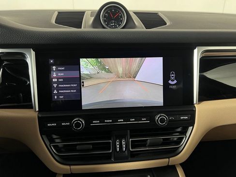 Certified 2021 Porsche Macan S AWD/4WD image 34