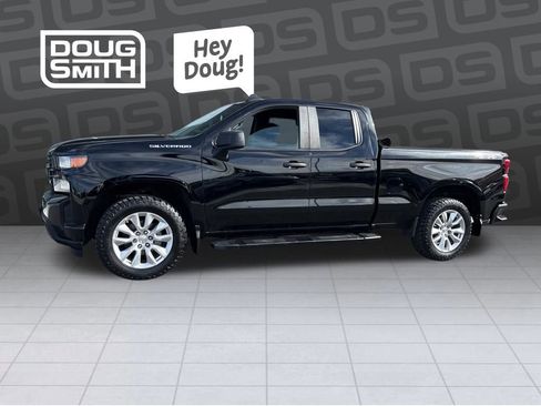 Used 2021 Chevrolet Silverado 1500 Custom AWD/4WD image 1
