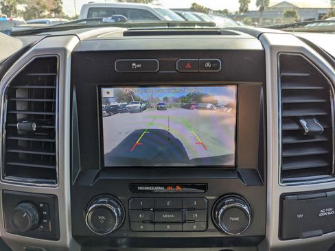 Certified 2019 Ford F150 Lariat image 17