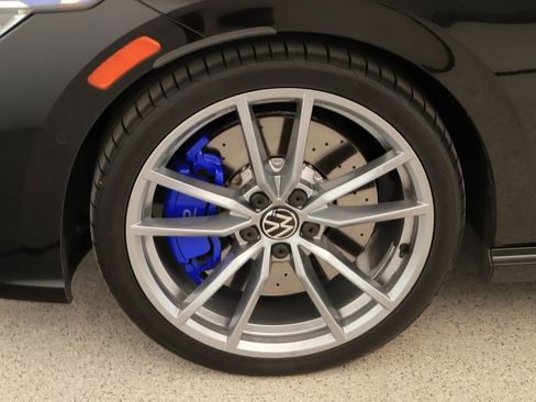 Used 2024 Volkswagen Golf R AWD/4WD image 38